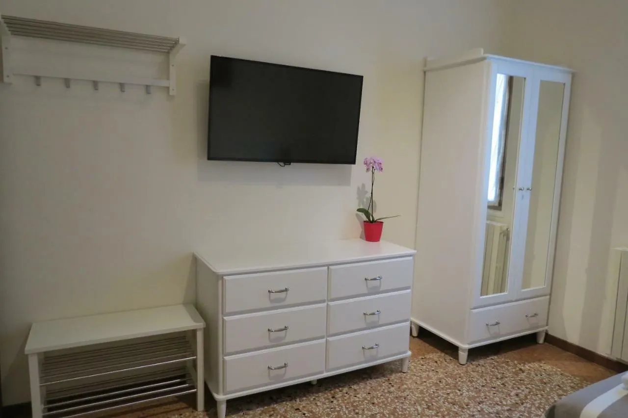 Al Bulgnen Apartment Bologna 0*,  Italy